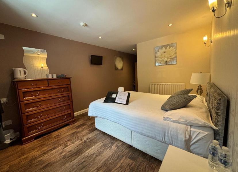Manuden Stay And Relax At The Yew Tree מראה חיצוני תמונה