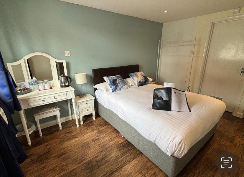 Manuden Stay And Relax At The Yew Tree מראה חיצוני תמונה