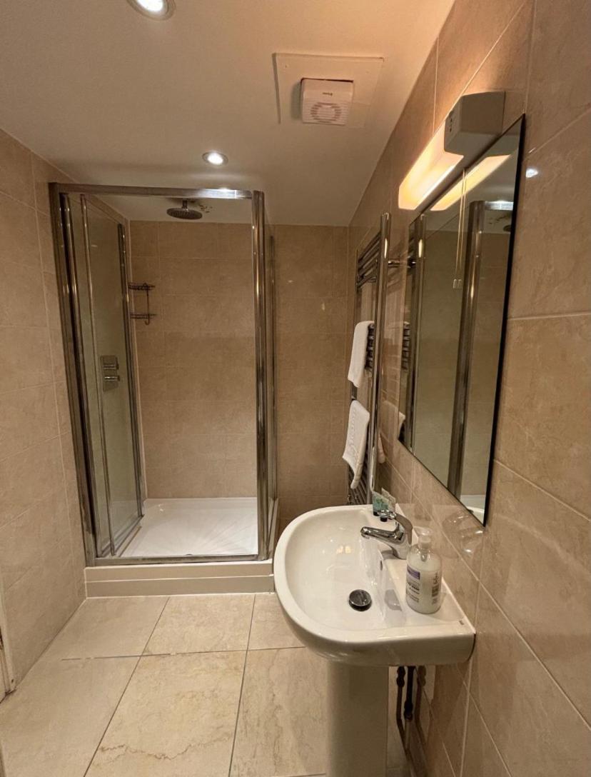 Manuden Stay And Relax At The Yew Tree מראה חיצוני תמונה